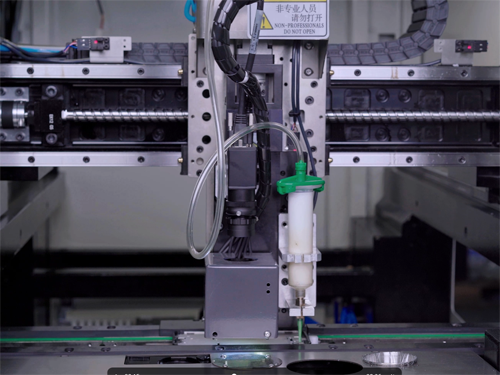 全自動點膠機調試中出現問題如何應對