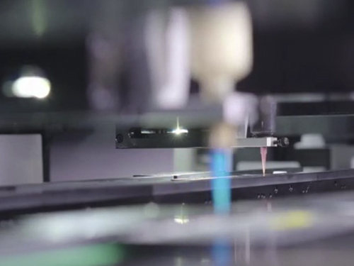 自動點膠機的三維精密點膠是如何實現的？